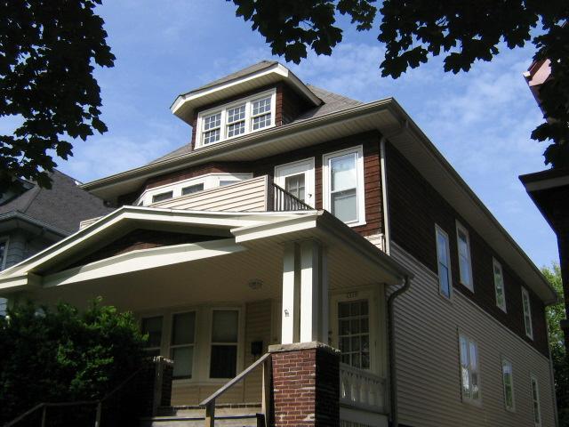 Building Photo - 2959 N Frederick Ave