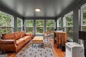 Building Photo - 3235 Woodview Dr SE