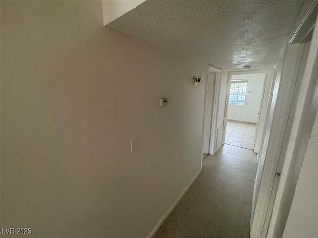 Building Photo - 1828 Harding St