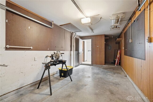 Building Photo - 27 Laurelgrove Dr