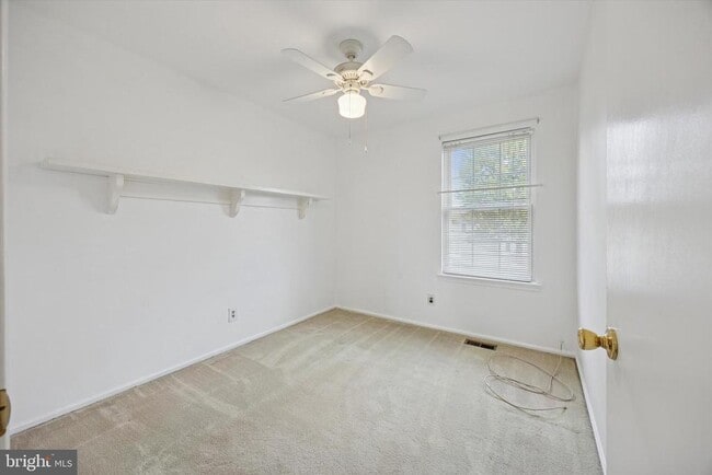 Building Photo - 188 S Hill Dr