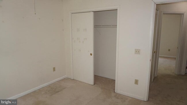 Building Photo - 841 Waterford Dr