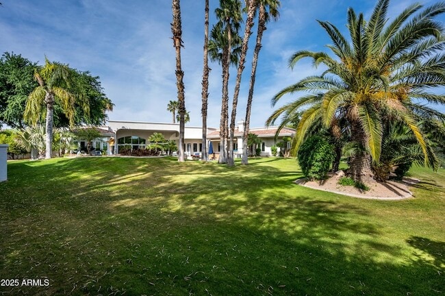 Building Photo - 6649 E Berneil Dr