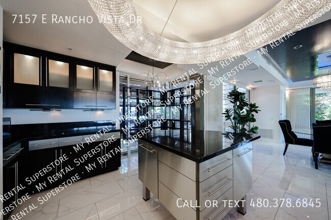 Building Photo - 7157 E Rancho Vista Dr