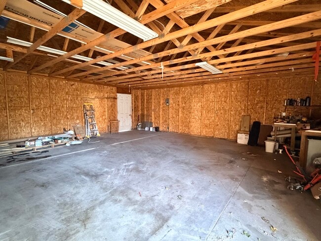 Building Photo - 308 S Division St