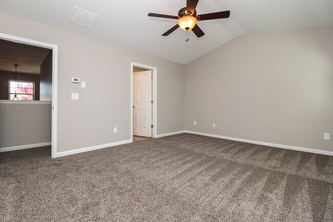 Building Photo - 5005 Amethyst Dr