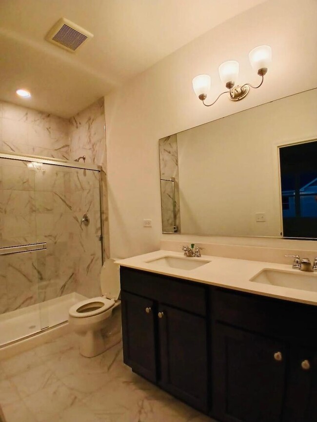 Building Photo - 4347 Chelsea Mnr Cir