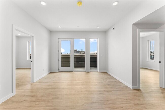 Building Photo - 24-28 Mt Pleasant St