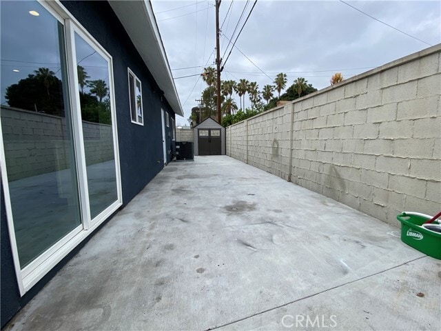 Building Photo - 1653 W Chateau Pl