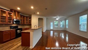 Building Photo - 1323 Hummingbird