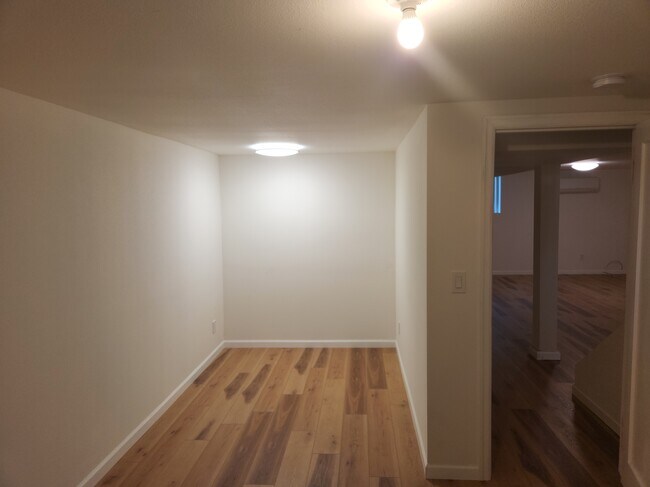 3rd bedroom - 6845 N Atlantic Ave