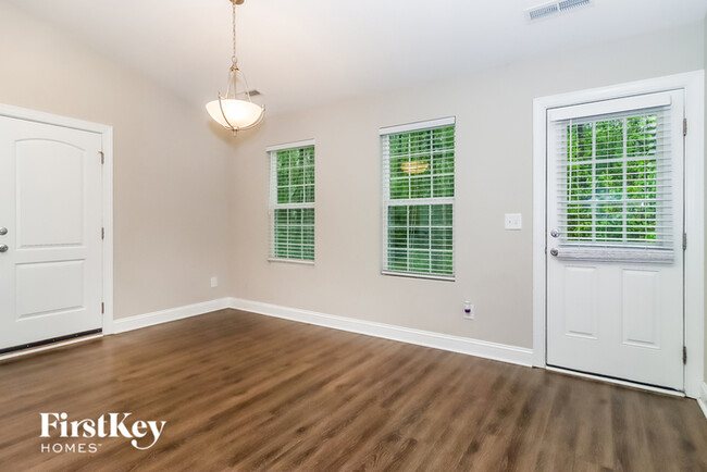 Building Photo - 2065 Samantha Dr