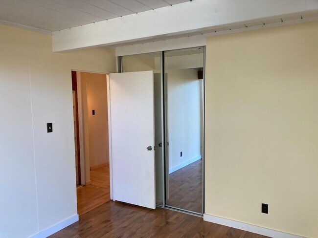 Building Photo - 15 Turtle Bay Pl