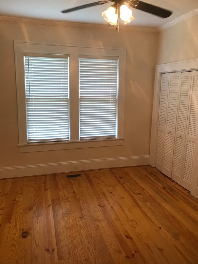 Building Photo - 823 Heidt St