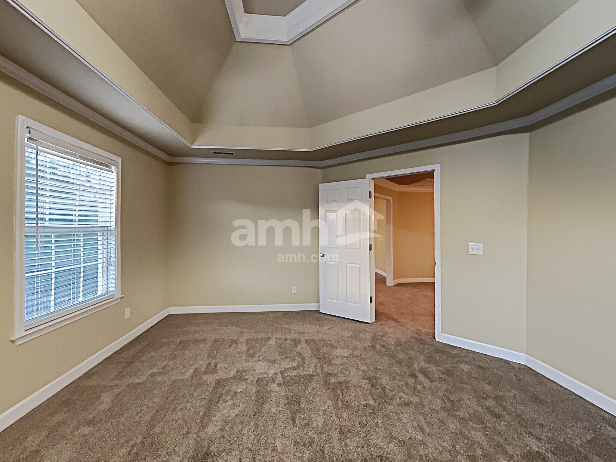 Building Photo - 2091 Lequire Ln