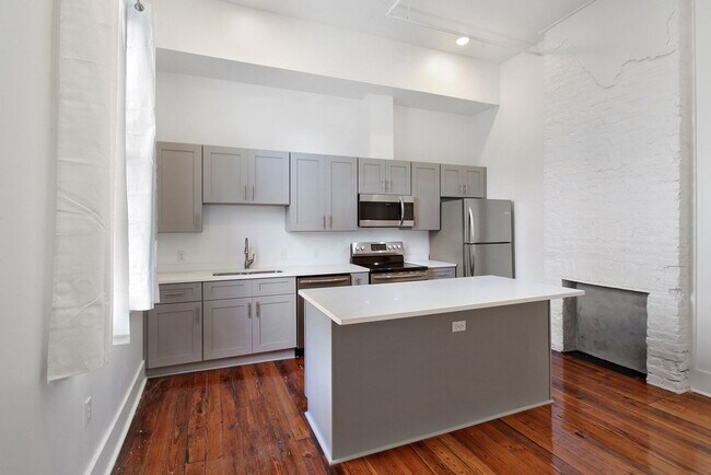 Building Photo - 3624 Magazine St