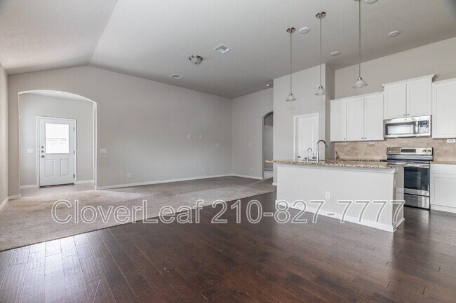 Building Photo - 720 Red Barn Bnd