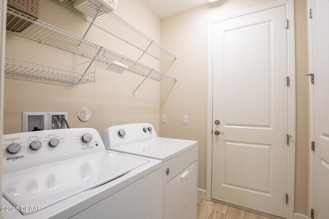 Building Photo - 225 St Somewhere Dr