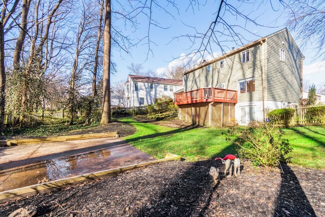 Building Photo - 17020 Briardale Rd