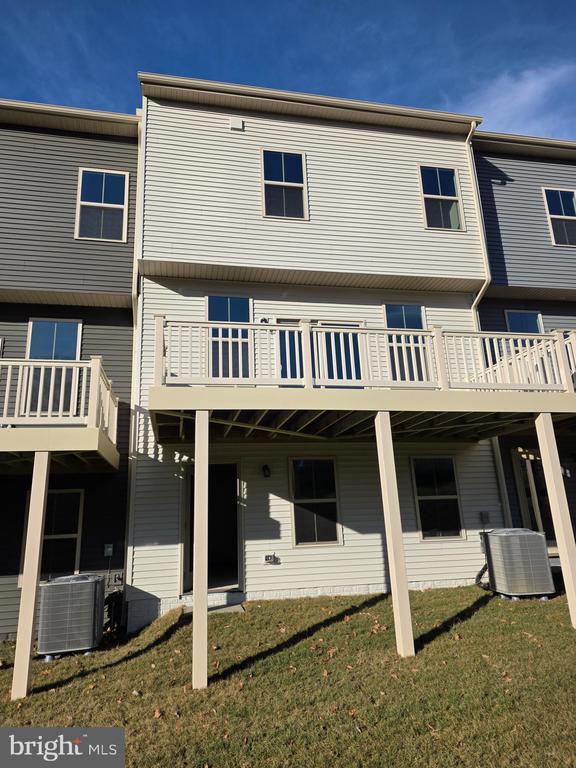 Building Photo - 9255 Klamath Ct