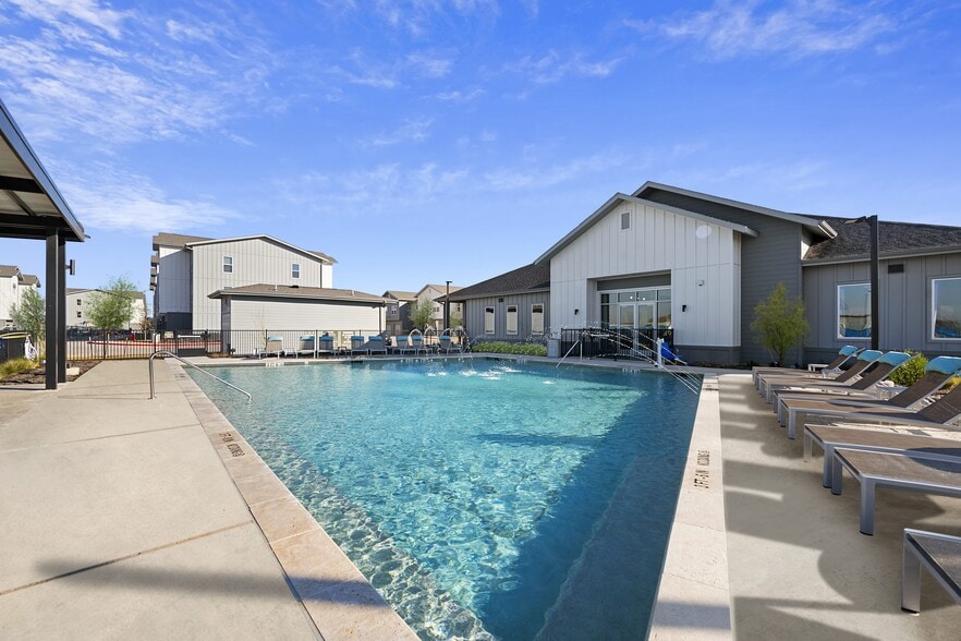 Building Photo - Alta Westinghouse Townhomes