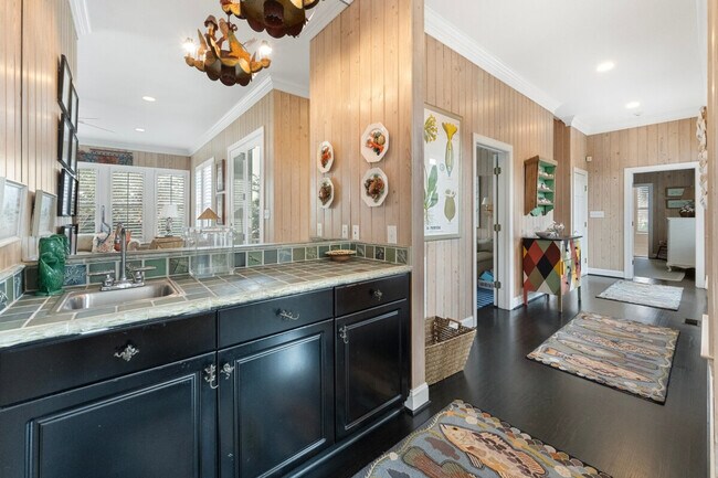 Building Photo - 64 Tradewind Ct