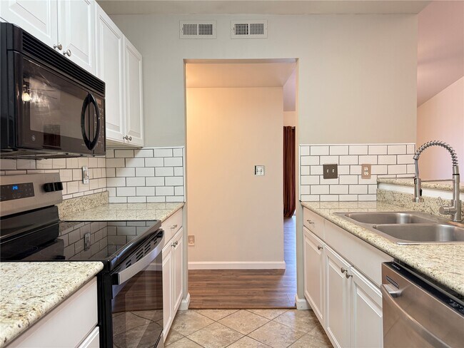 Building Photo - 3605 Tracey Rich Rd