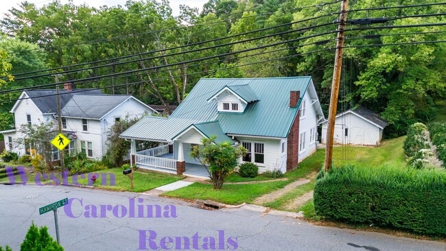 Building Photo - Historic House Looking over the beautiful Town of Sylva $1800