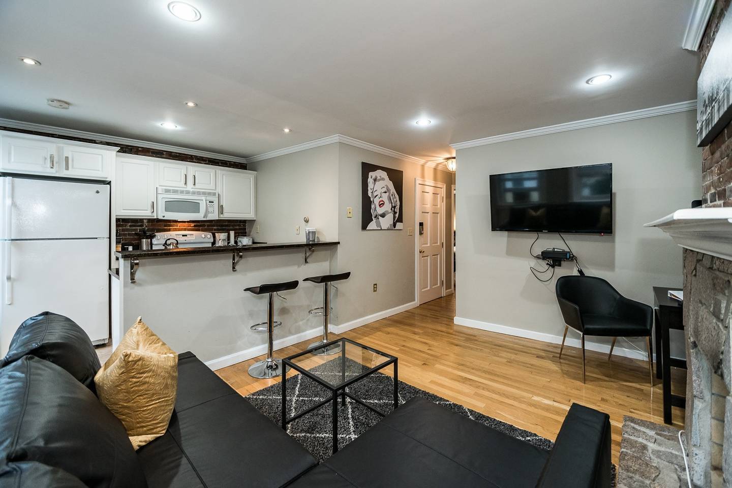 Building Photo - 44 Grove St