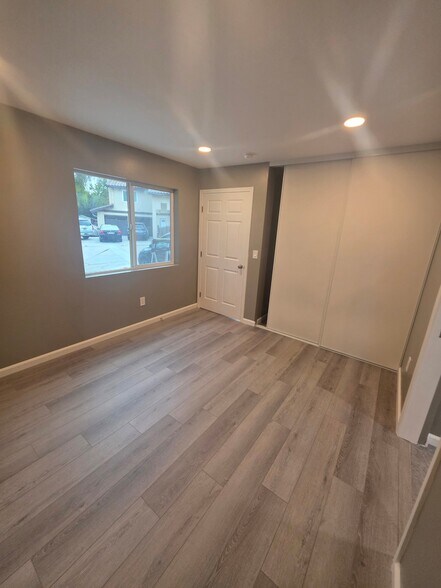 Building Photo - 1649 Marl Ave