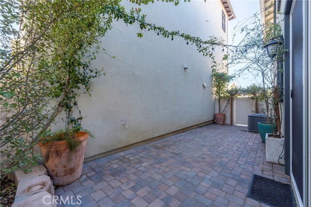 Building Photo - 24604 Westwind Pl