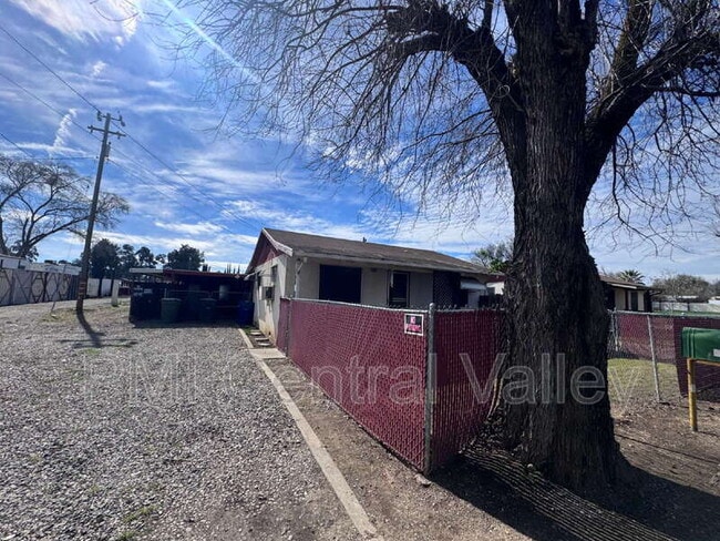 Building Photo - 340 Sperry Ave