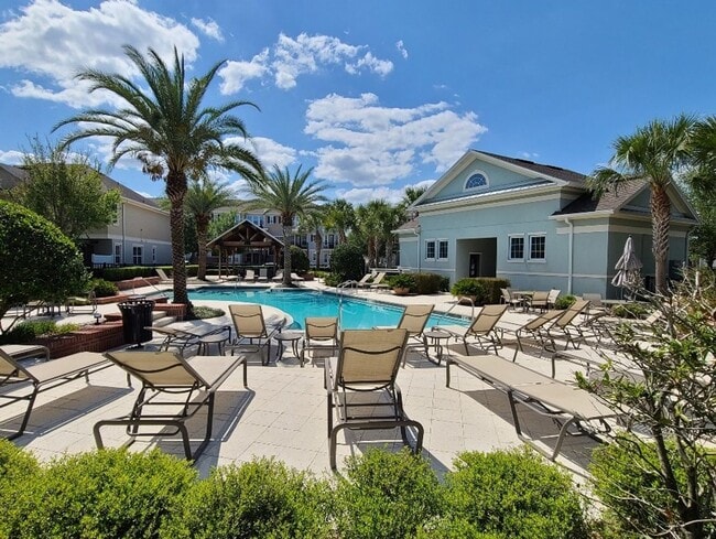 Building Photo - 3br 2.5ba at OVIEDO ON THE PARK. Tile floo...