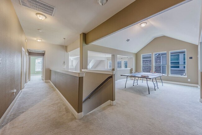 Building Photo - 15516 Mayflower Trail