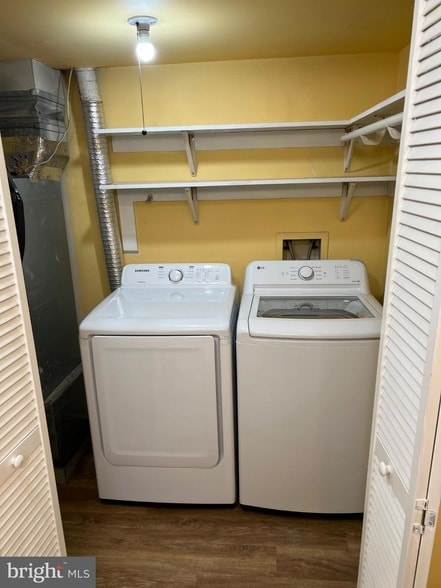 Building Photo - 12211 Stevenson Ct