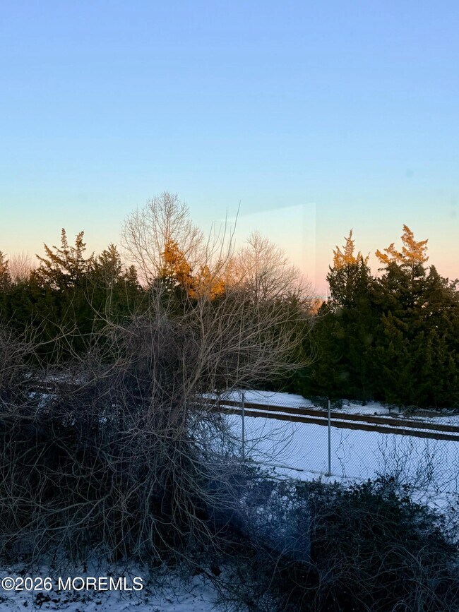 Building Photo - 1511 Railroad Ave