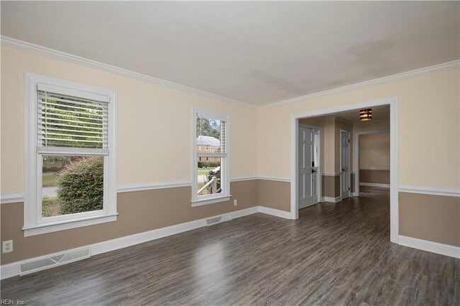Building Photo - 4125 Duke of Gloucester Dr