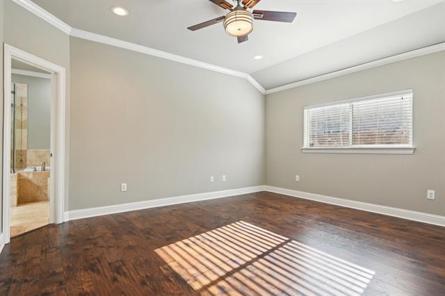 Building Photo - 8214 Kensington Dr