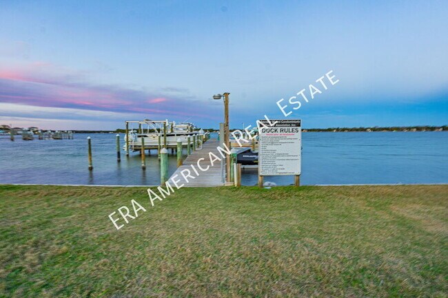 Building Photo - 726 Eglin Pkwy NE