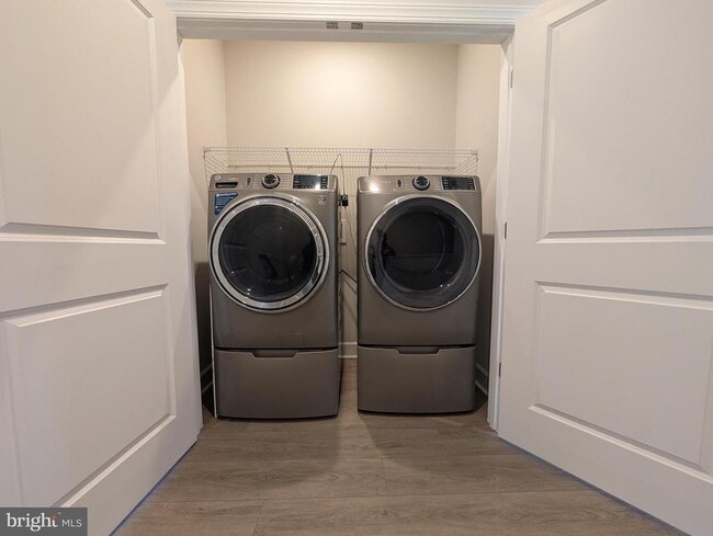 Building Photo - 6710 Belcrest Rd