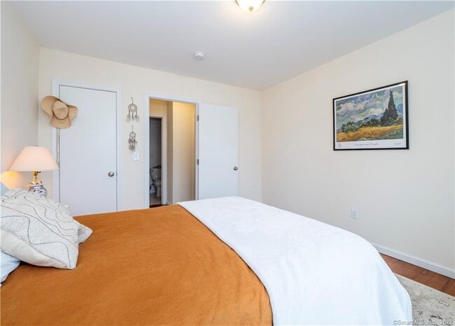 Building Photo - 115 Main St