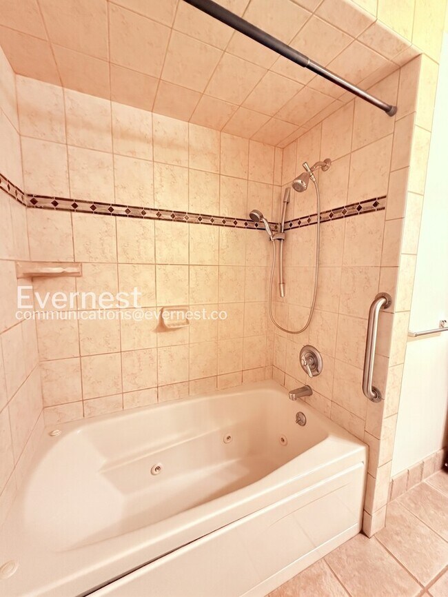 Building Photo - Modern 2-Bedroom, 2-Bath Home with Spacious Garage, Cozy Patio & Pet-Friendly Living – Available ...