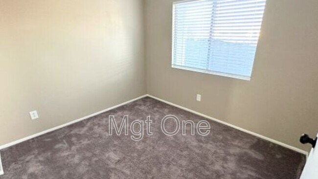 Building Photo - 15763 Paine St
