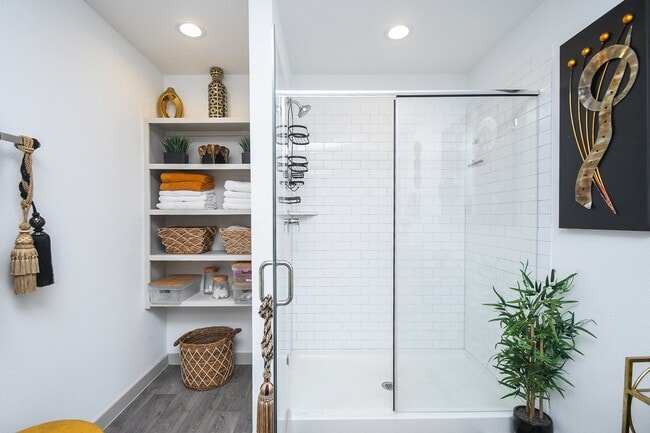 Building Photo - 7723 Golden Rubia Ln