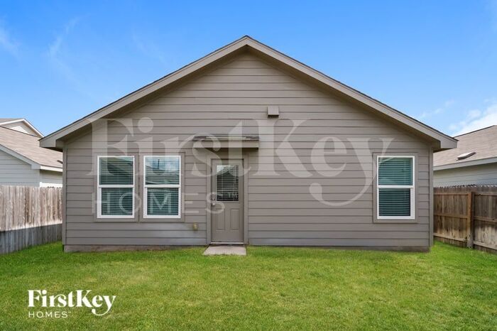Building Photo - 2418 Double Oak Dr