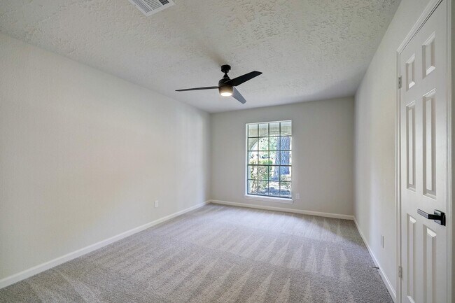 Building Photo - 9723 Galston Ln