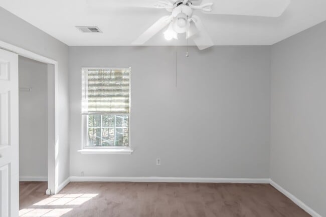 Building Photo - 3309 Touchwood Ct SW