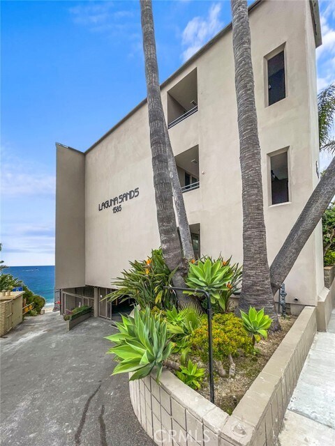 Building Photo - 1585 S Coast Hwy