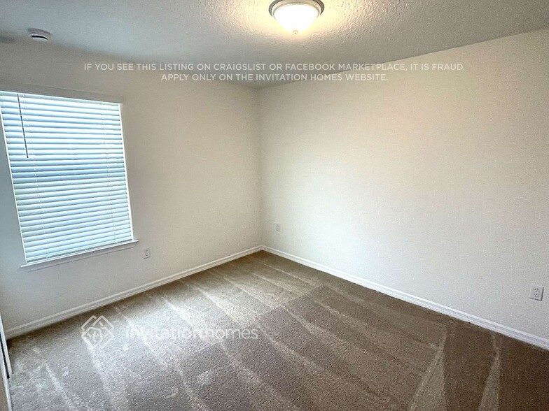 Building Photo - 16360 Grey Pne Dr