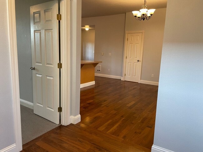 Building Photo - M1614 #1-3